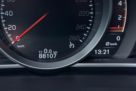 Volvo V40 Cross Country 1.5 T3 Summum | Panoramadak | Automaat | Camera | Memory | LED | Stoelverwarming | 19 inch