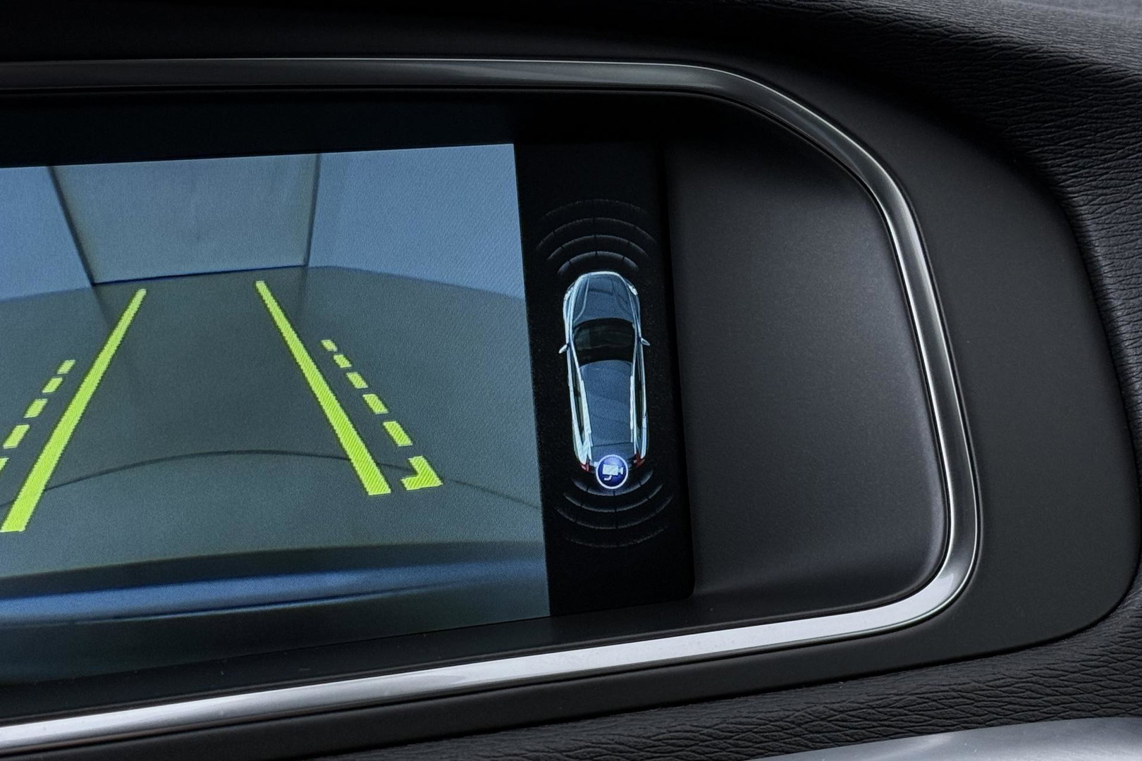 Volvo V40 Cross Country 1.5 T3 Summum | Panoramadak | Automaat | Camera | Memory | LED | Stoelverwarming | 19 inch