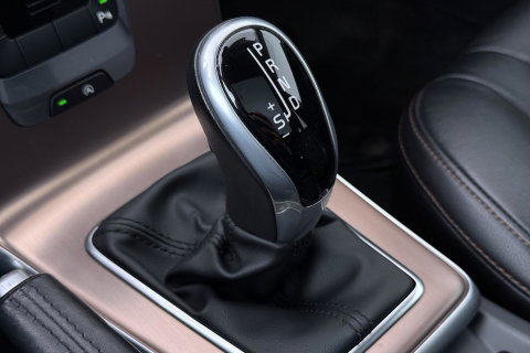 Volvo V40 Cross Country 1.5 T3 Summum | Panoramadak | Automaat | Camera | Memory | LED | Stoelverwarming | 19 inch