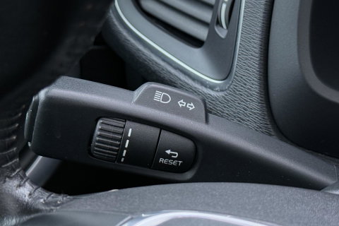 Volvo V40 Cross Country 1.5 T3 Summum | Panoramadak | Automaat | Camera | Memory | LED | Stoelverwarming | 19 inch