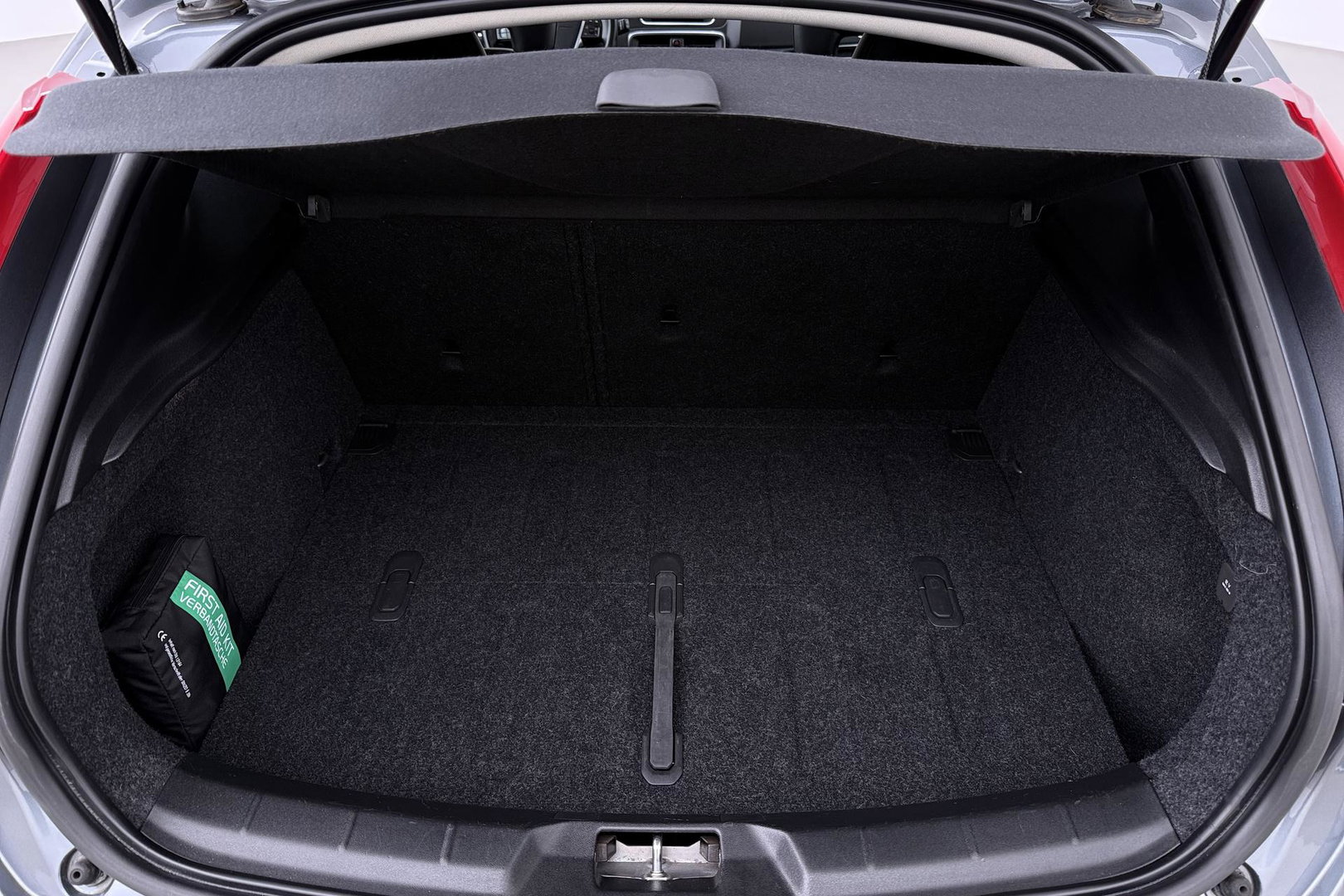 Volvo V40 Cross Country 1.5 T3 Summum | Panoramadak | Automaat | Camera | Memory | LED | Stoelverwarming | 19 inch