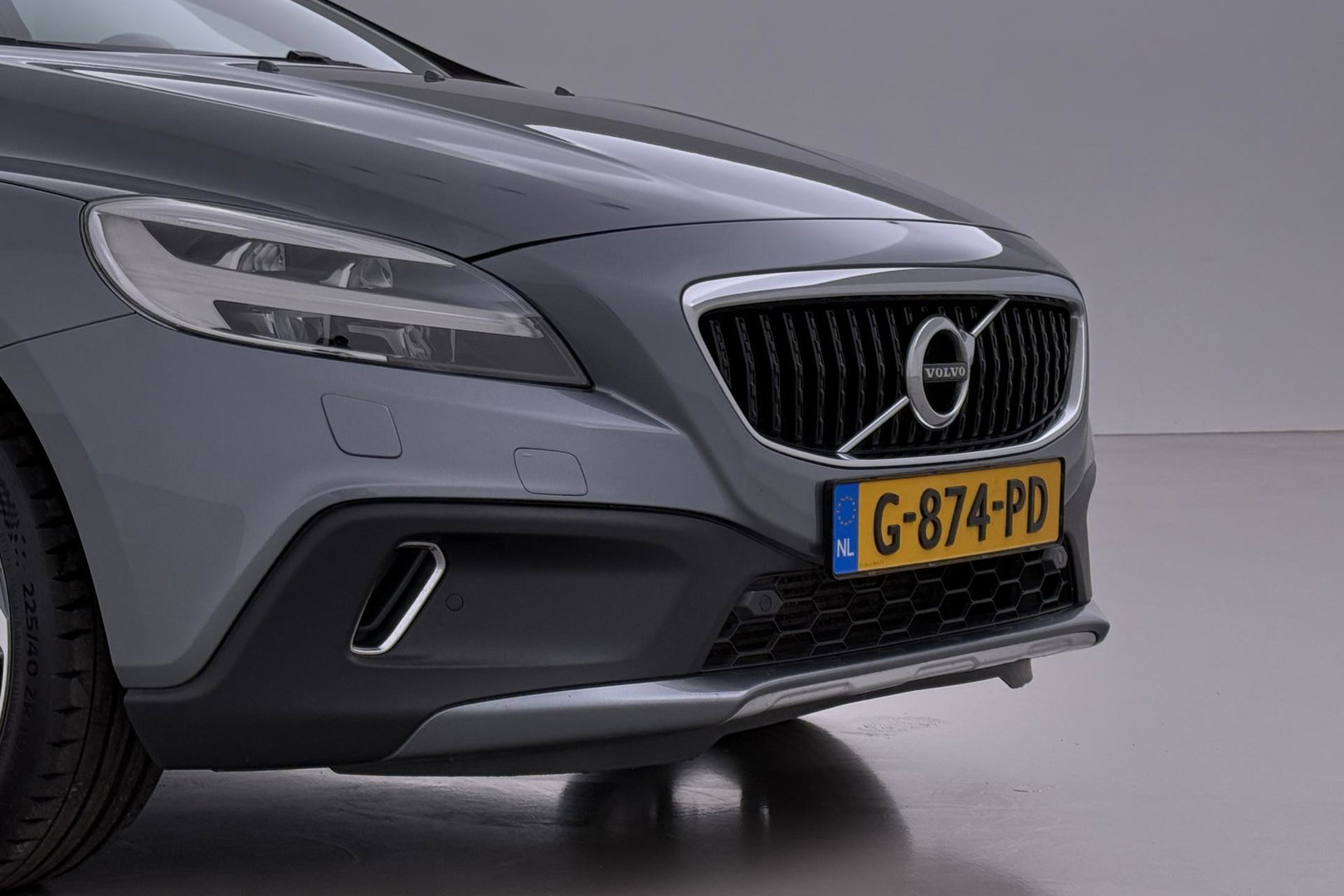 Volvo V40 Cross Country 1.5 T3 Summum | Panoramadak | Automaat | Camera | Memory | LED | Stoelverwarming | 19 inch