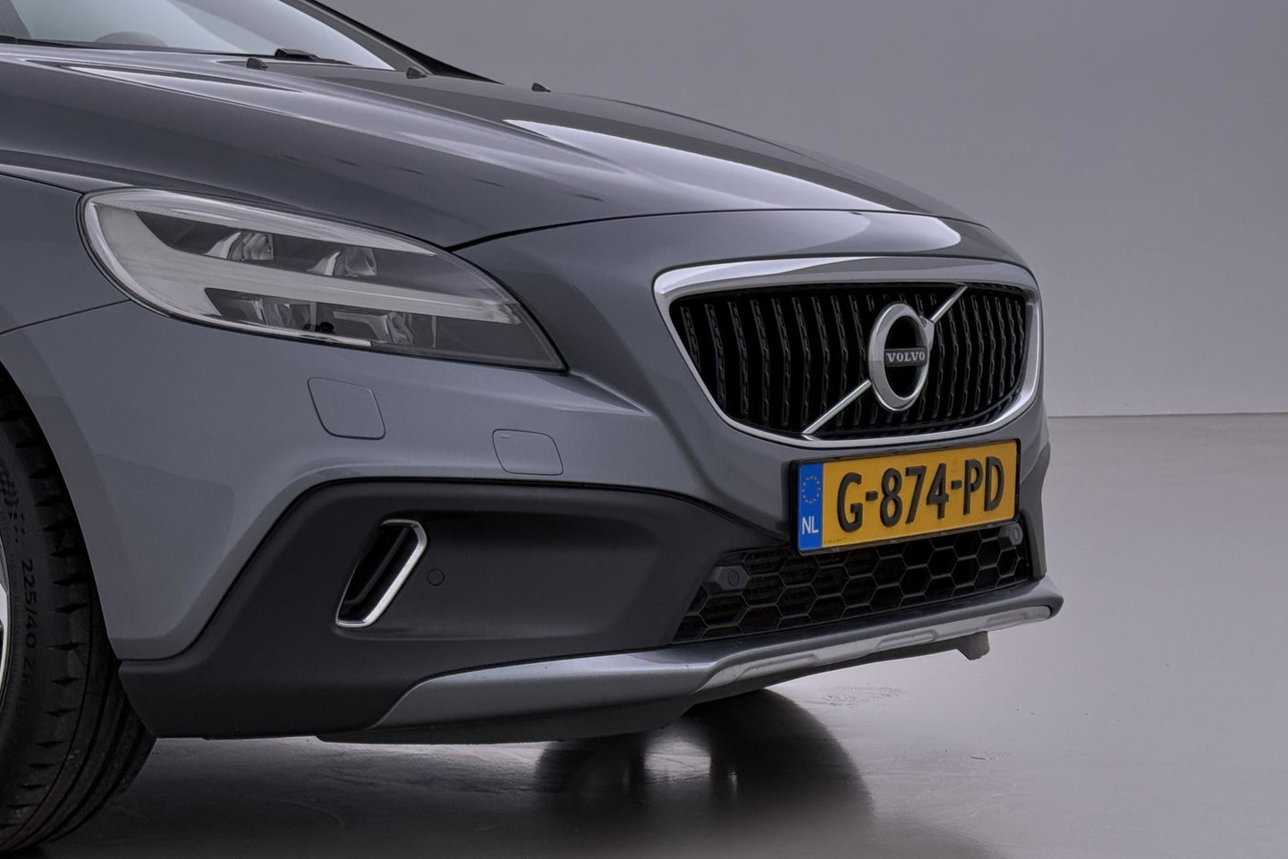Volvo V40 Cross Country 1.5 T3 Summum | Panoramadak | Automaat | Camera | Memory | LED | Stoelverwarming | 19 inch
