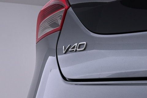 Volvo V40 Cross Country 1.5 T3 Summum | Panoramadak | Automaat | Camera | Memory | LED | Stoelverwarming | 19 inch