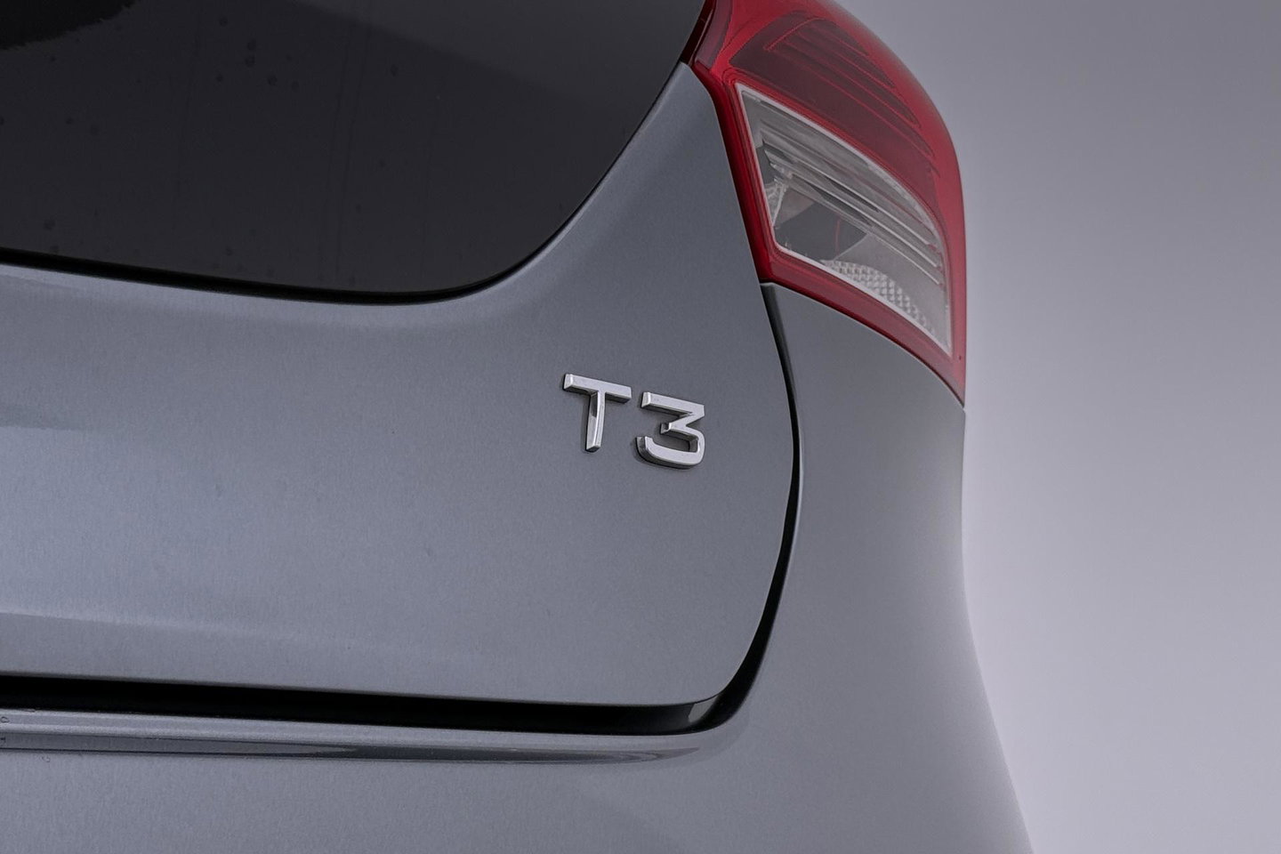 Volvo V40 Cross Country 1.5 T3 Summum | Panoramadak | Automaat | Camera | Memory | LED | Stoelverwarming | 19 inch