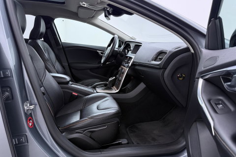 Volvo V40 Cross Country 1.5 T3 Summum | Panoramadak | Automaat | Camera | Memory | LED | Stoelverwarming | 19 inch