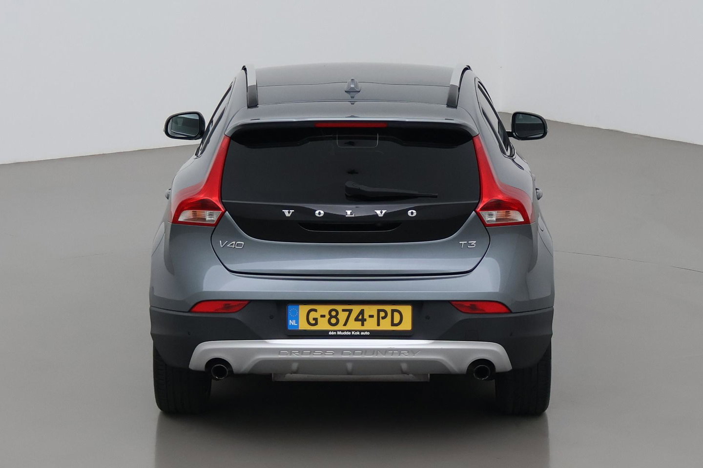 Volvo V40 Cross Country 1.5 T3 Summum | Panoramadak | Automaat | Camera | Memory | LED | Stoelverwarming | 19 inch