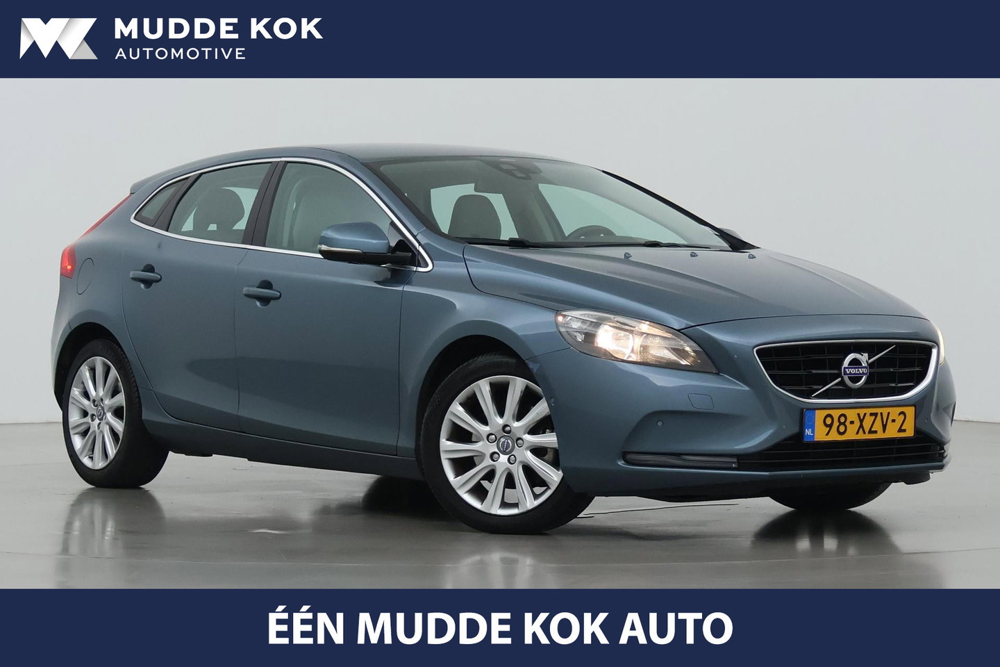 Volvo V40 1.6 T3 Momentum | Camera | Cruise Control | PDC V+A | 17 Inch