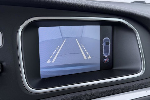Volvo V40 1.6 T3 Momentum | Camera | Cruise Control | PDC V+A | 17 Inch