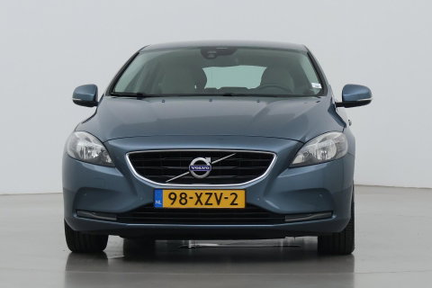 Volvo V40 1.6 T3 Momentum | Camera | Cruise Control | PDC V+A | 17 Inch