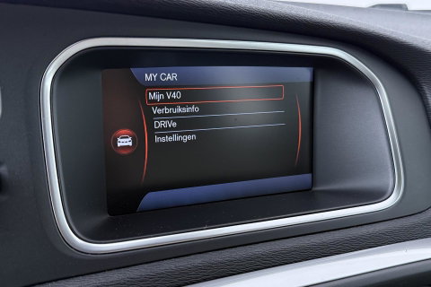 Volvo V40 1.6 T3 Momentum | Camera | Cruise Control | PDC V+A | 17 Inch