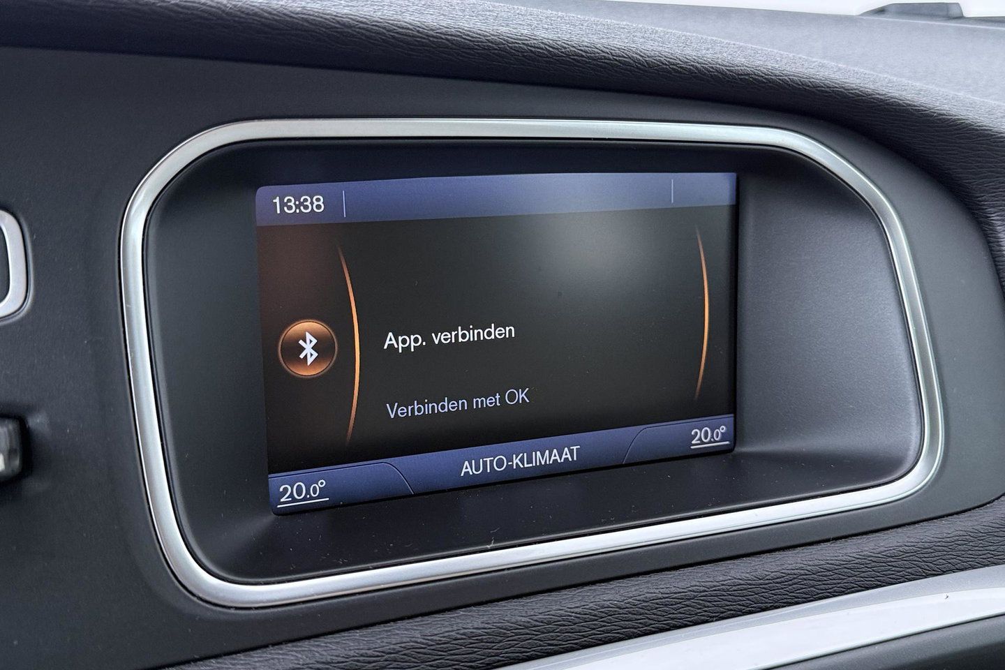 Volvo V40 1.6 T3 Momentum | Camera | Cruise Control | PDC V+A | 17 Inch