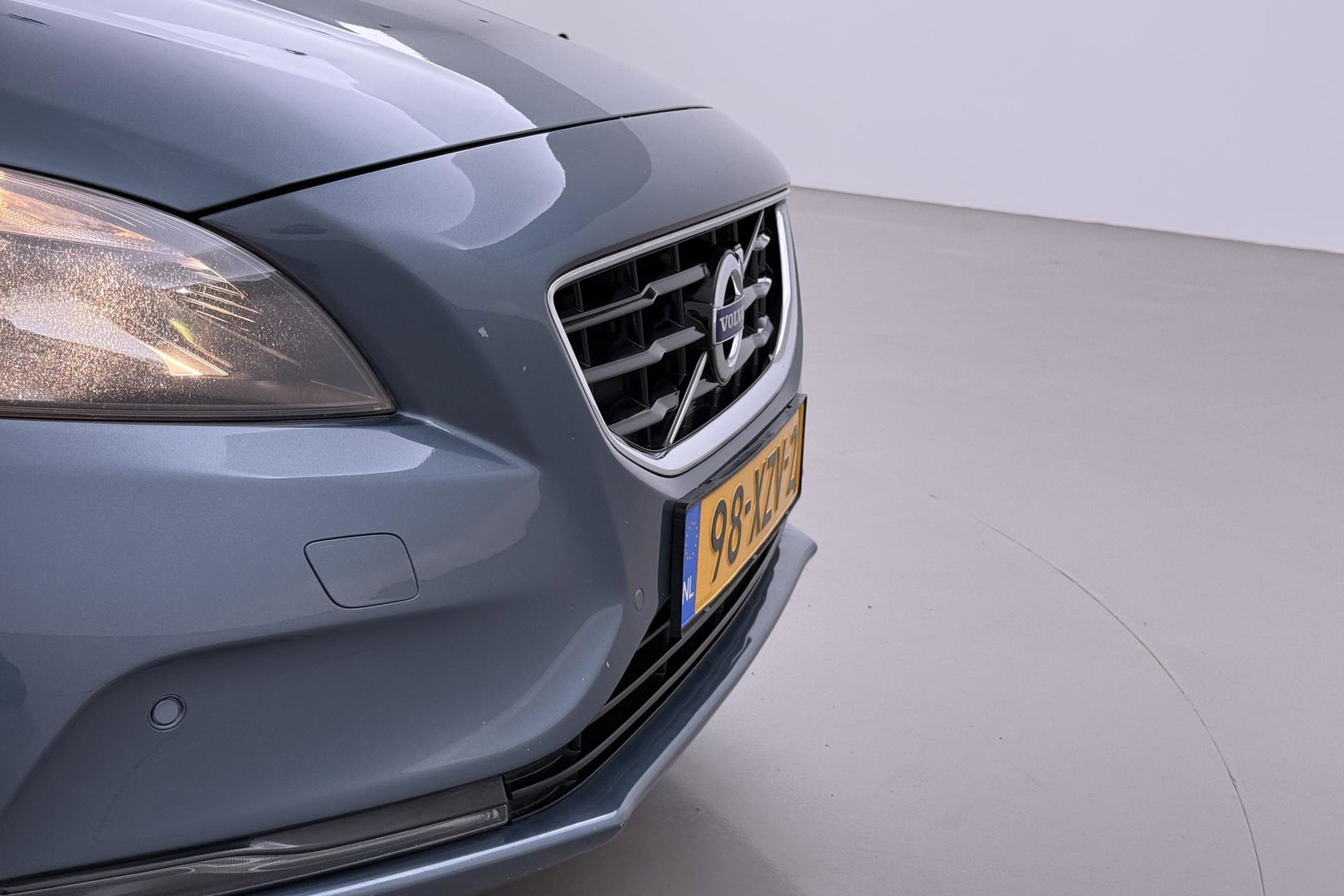 Volvo V40 1.6 T3 Momentum | Camera | Cruise Control | PDC V+A | 17 Inch