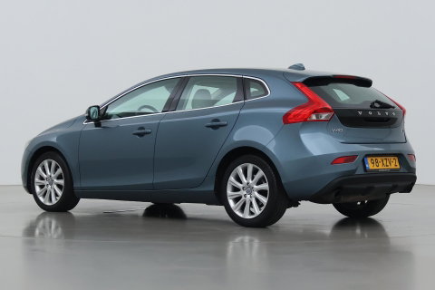 Volvo V40 1.6 T3 Momentum | Camera | Cruise Control | PDC V+A | 17 Inch