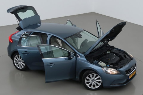Volvo V40 1.6 T3 Momentum | Camera | Cruise Control | PDC V+A | 17 Inch