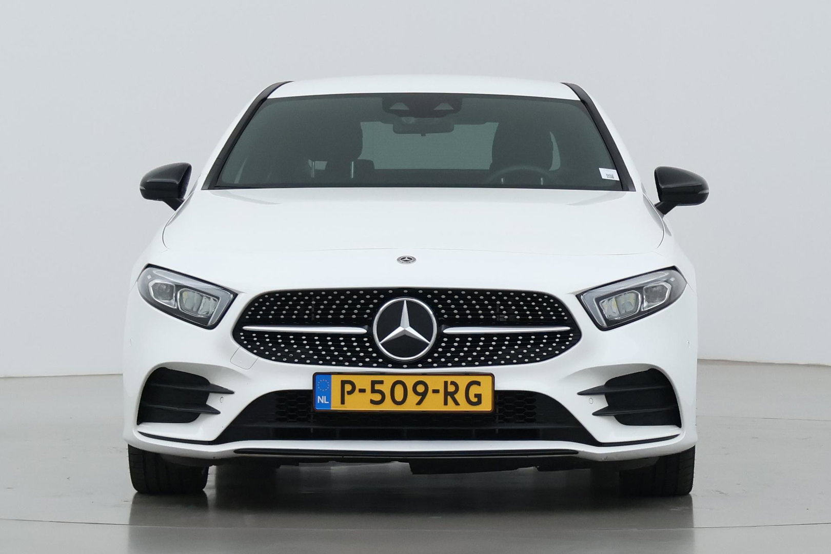 Mercedes-Benz A-Klasse 250 e Business Solution AMG Limited | Stoelverwarming | Camera | Getint Glas | 18 Inch
