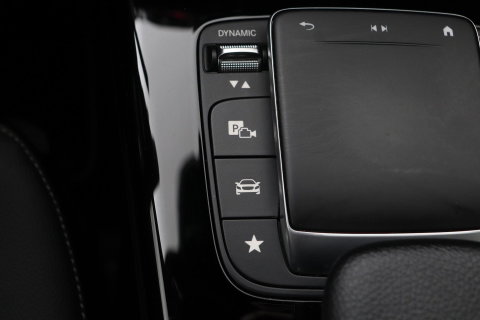 Mercedes-Benz A-Klasse 250 e Business Solution AMG Limited | Stoelverwarming | Camera | Getint Glas | 18 Inch