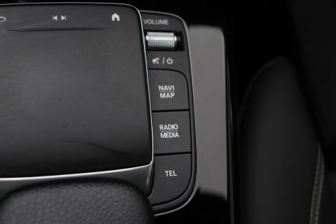 Mercedes-Benz A-Klasse 250 e Business Solution AMG Limited | Stoelverwarming | Camera | Getint Glas | 18 Inch