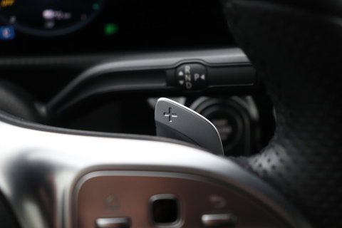 Mercedes-Benz A-Klasse 250 e Business Solution AMG Limited | Stoelverwarming | Camera | Getint Glas | 18 Inch