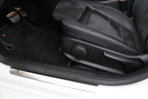 Mercedes-Benz A-Klasse 250 e Business Solution AMG Limited | Stoelverwarming | Camera | Getint Glas | 18 Inch