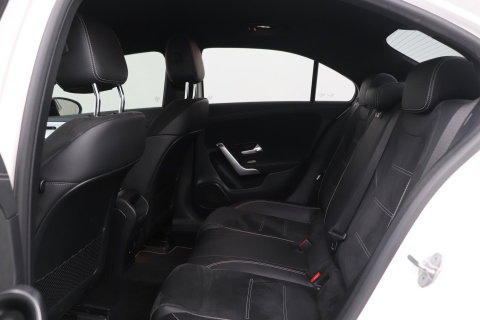 Mercedes-Benz A-Klasse 250 e Business Solution AMG Limited | Stoelverwarming | Camera | Getint Glas | 18 Inch