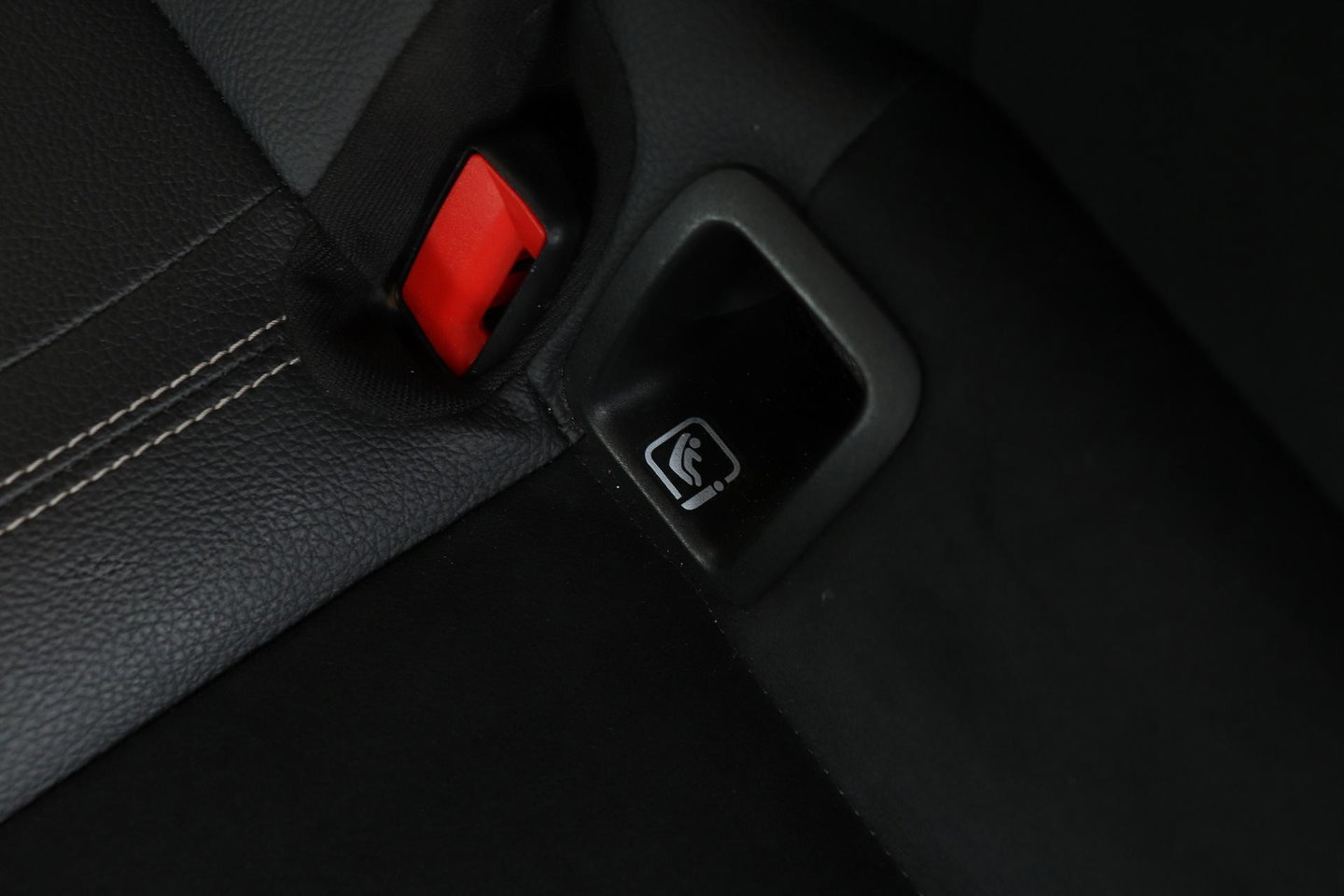 Mercedes-Benz A-Klasse 250 e Business Solution AMG Limited | Stoelverwarming | Camera | Getint Glas | 18 Inch