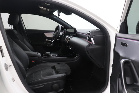Mercedes-Benz A-Klasse 250 e Business Solution AMG Limited | Stoelverwarming | Camera | Getint Glas | 18 Inch