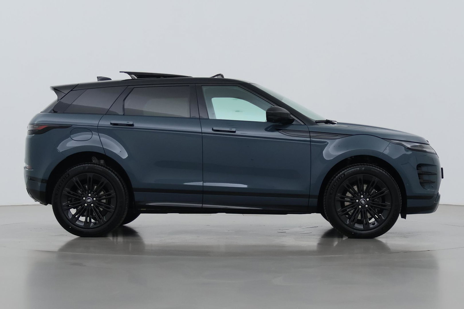 Land Rover Range Rover Evoque P270e PHEV Dynamic SE | Black Pack | Panoramadak | 360° Camera | ACC | 20 Inch