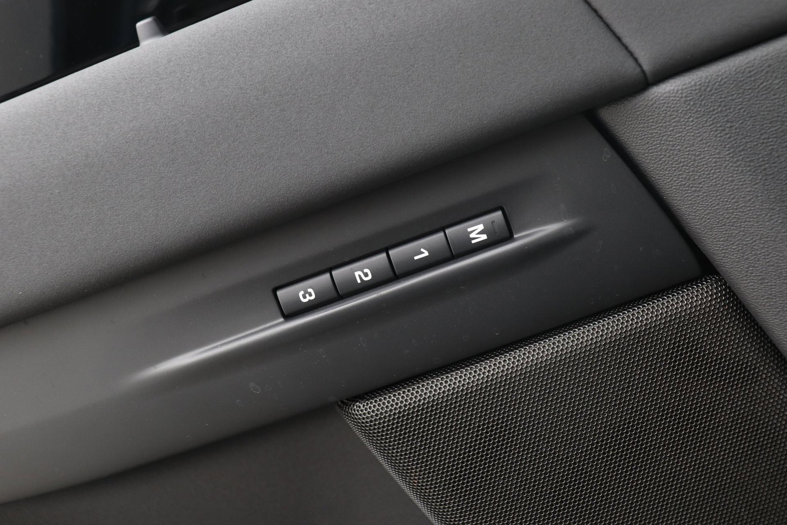 Land Rover Range Rover Evoque P270e PHEV Dynamic SE | Black Pack | Panoramadak | 360° Camera | ACC | 20 Inch