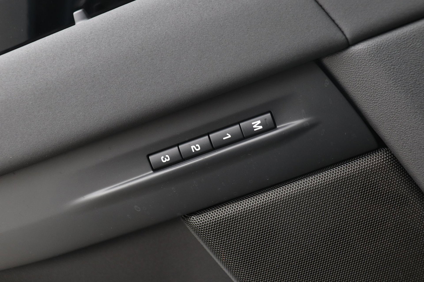 Land Rover Range Rover Evoque P270e PHEV Dynamic SE | Black Pack | Panoramadak | 360° Camera | ACC | 20 Inch