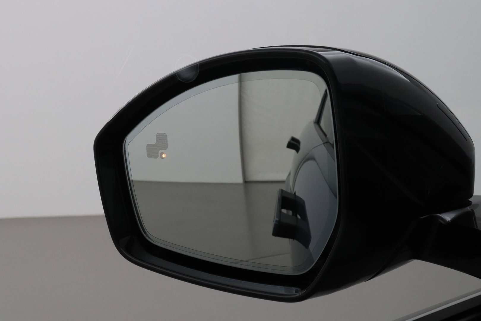 Land Rover Range Rover Evoque P270e PHEV Dynamic SE | Black Pack | Panoramadak | 360° Camera | ACC | 20 Inch
