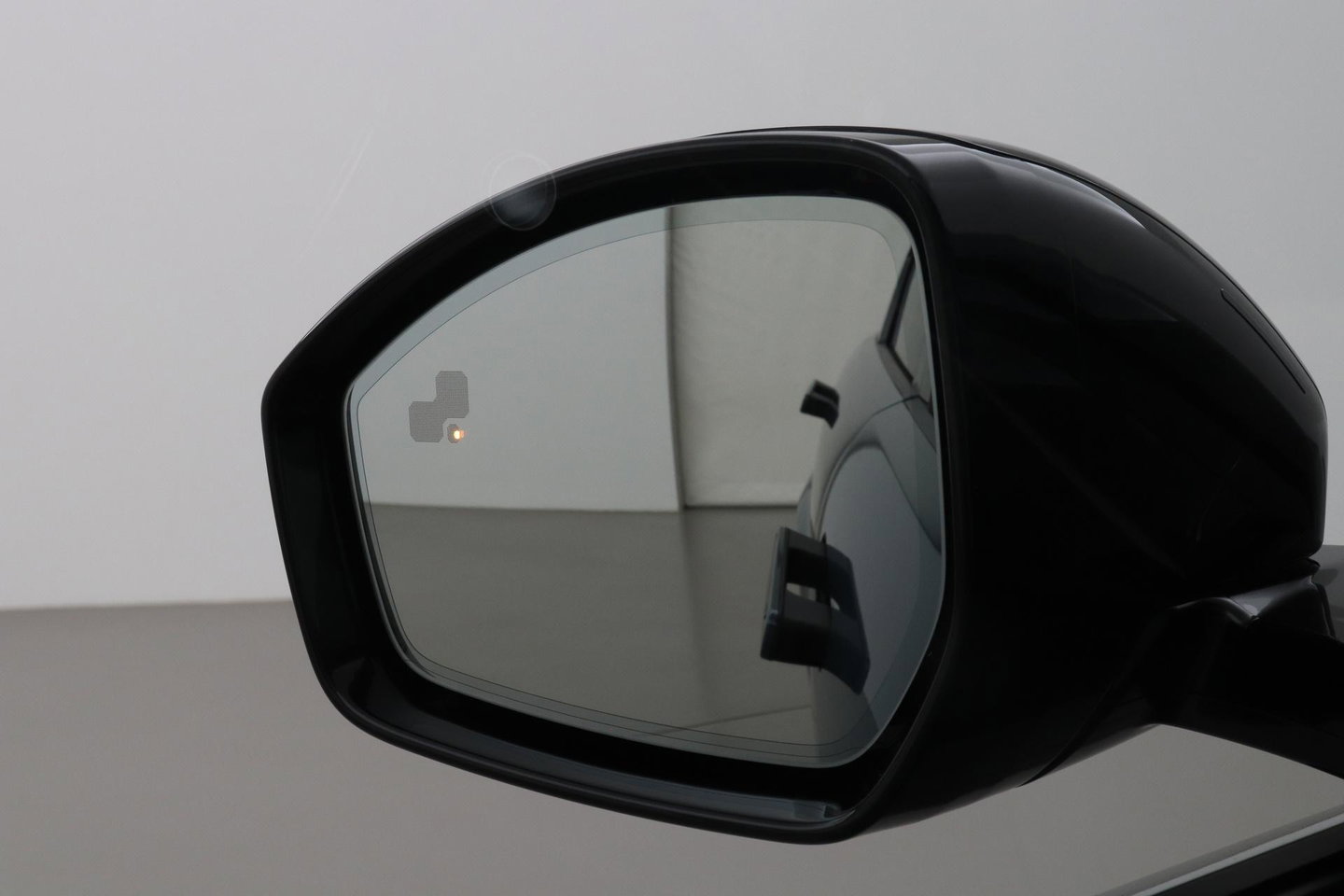 Land Rover Range Rover Evoque P270e PHEV Dynamic SE | Black Pack | Panoramadak | 360° Camera | ACC | 20 Inch