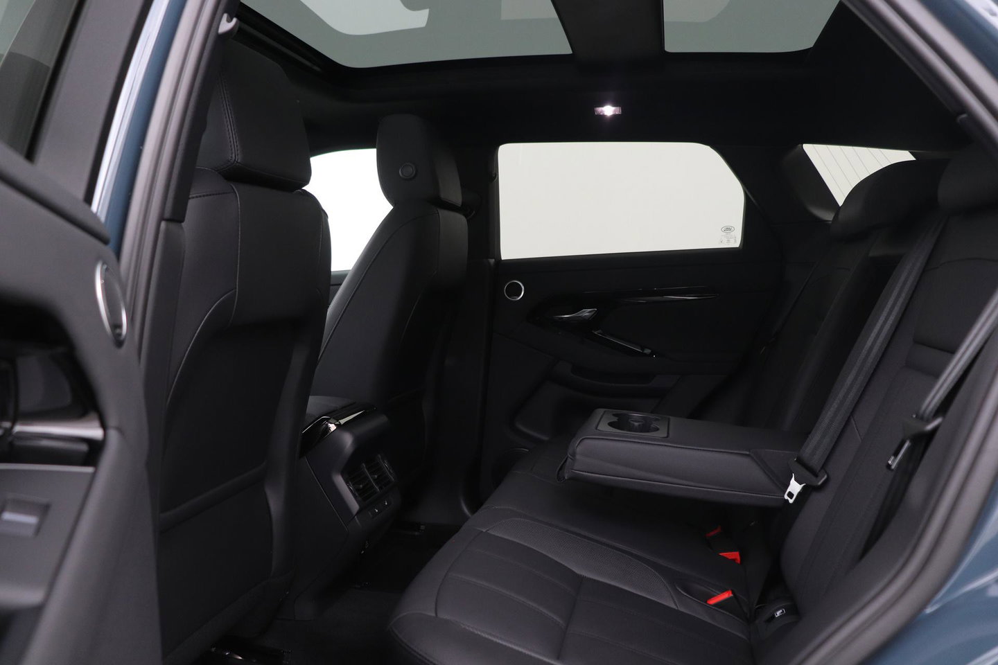 Land Rover Range Rover Evoque P270e PHEV Dynamic SE | Black Pack | Panoramadak | 360° Camera | ACC | 20 Inch