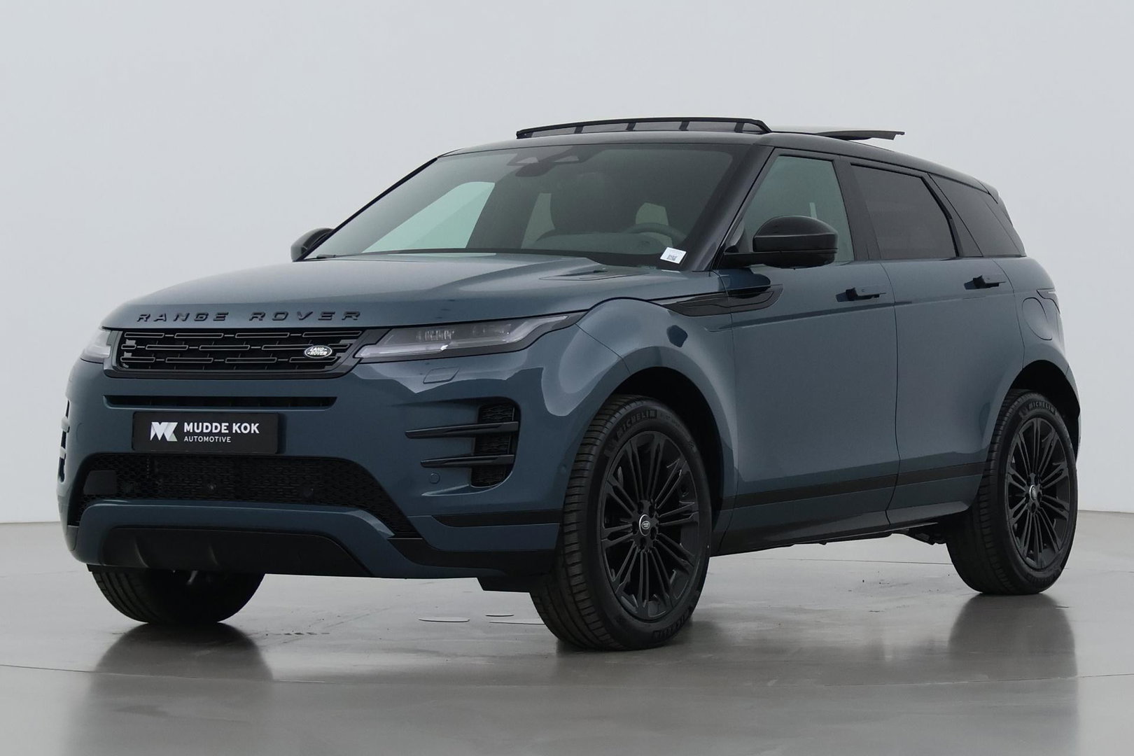 Land Rover Range Rover Evoque P270e PHEV Dynamic SE | Black Pack | Panoramadak | 360° Camera | ACC | 20 Inch