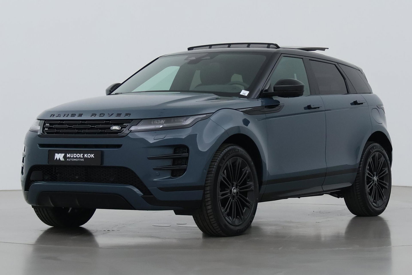 Land Rover Range Rover Evoque P270e PHEV Dynamic SE | Black Pack | Panoramadak | 360° Camera | ACC | 20 Inch