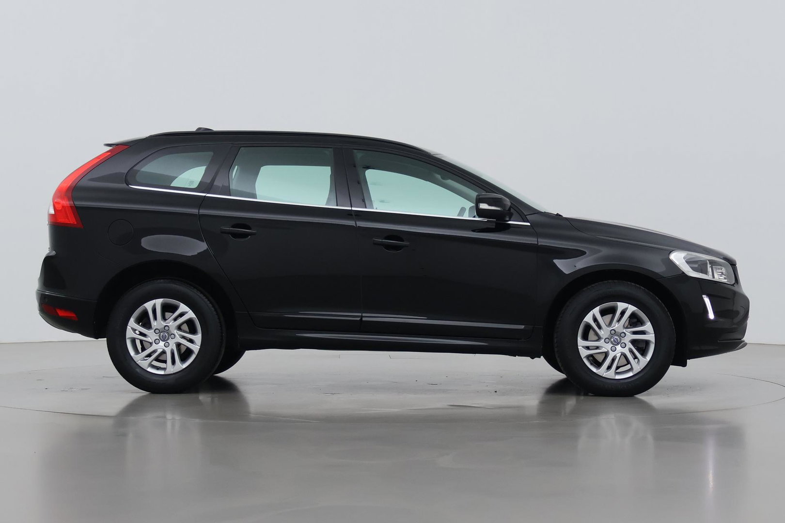Volvo XC60 D3 FWD Polar+ | Automaat | Camera | Stoelverwarming | PDC V+A