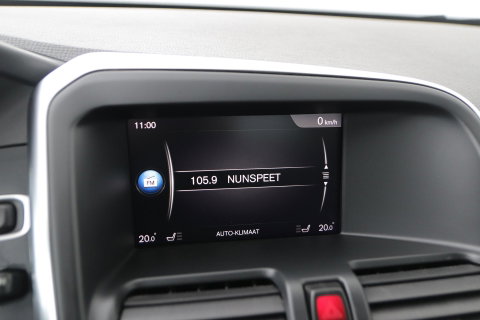 Volvo XC60 D3 FWD Polar+ | Automaat | Camera | Stoelverwarming | PDC V+A