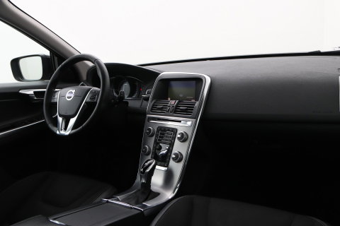 Volvo XC60 D3 FWD Polar+ | Automaat | Camera | Stoelverwarming | PDC V+A