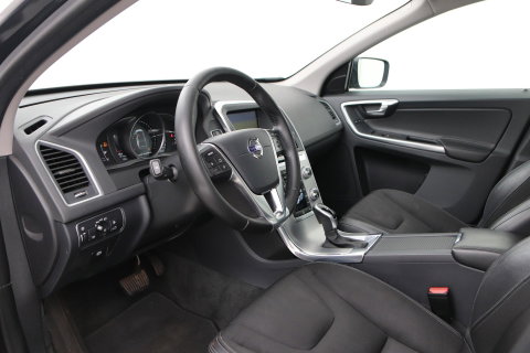 Volvo XC60 D3 FWD Polar+ | Automaat | Camera | Stoelverwarming | PDC V+A