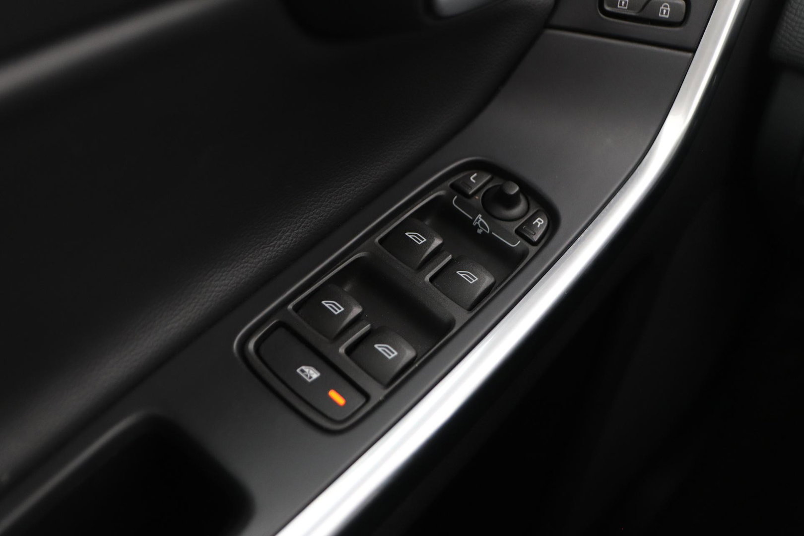 Volvo XC60 D3 FWD Polar+ | Automaat | Camera | Stoelverwarming | PDC V+A