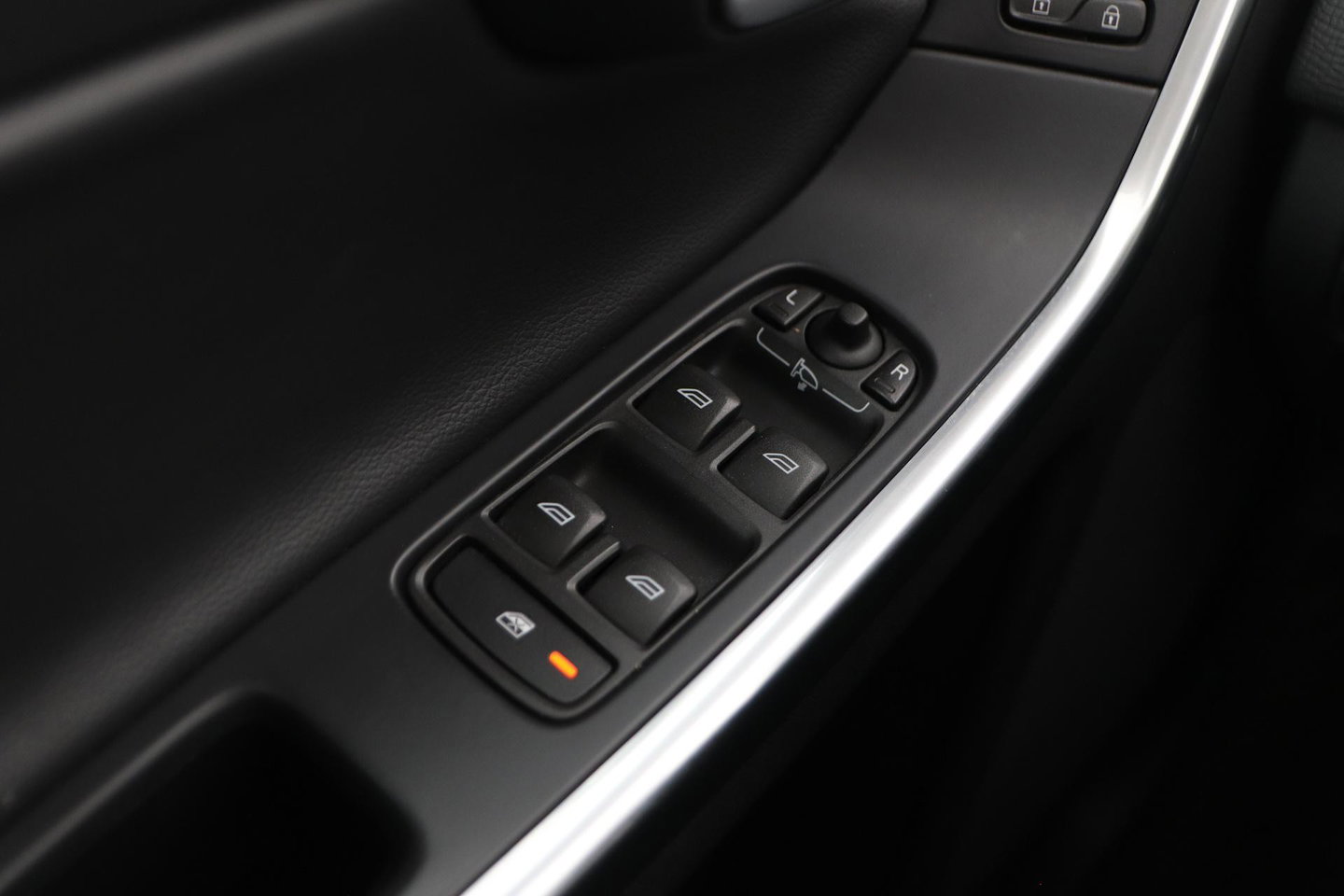 Volvo XC60 D3 FWD Polar+ | Automaat | Camera | Stoelverwarming | PDC V+A