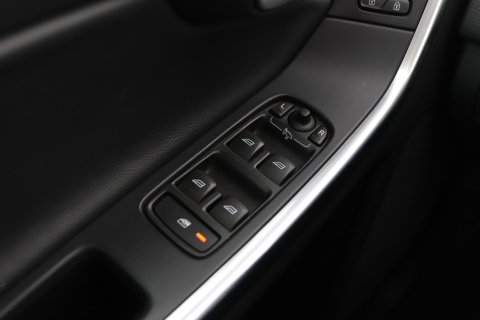 Volvo XC60 D3 FWD Polar+ | Automaat | Camera | Stoelverwarming | PDC V+A
