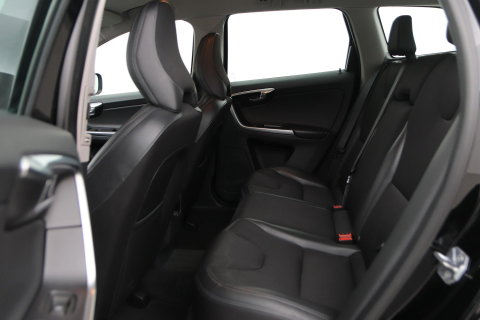 Volvo XC60 D3 FWD Polar+ | Automaat | Camera | Stoelverwarming | PDC V+A