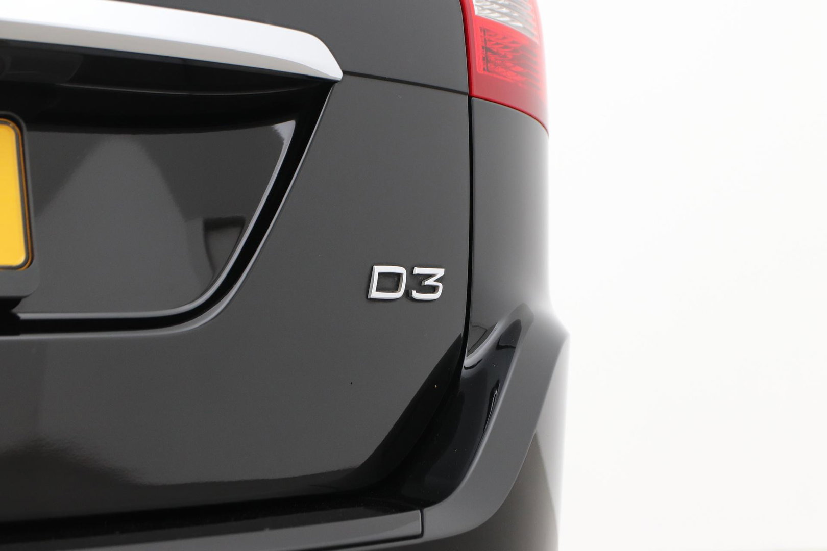 Volvo XC60 D3 FWD Polar+ | Automaat | Camera | Stoelverwarming | PDC V+A