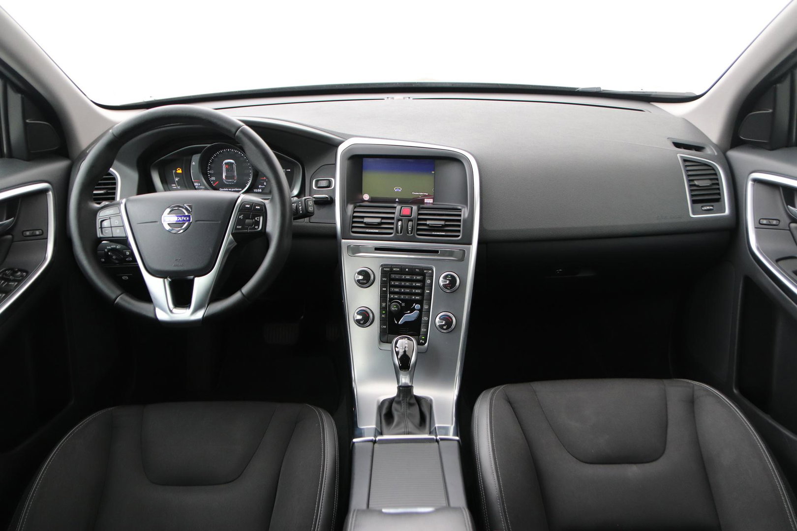 Volvo XC60 D3 FWD Polar+ | Automaat | Camera | Stoelverwarming | PDC V+A
