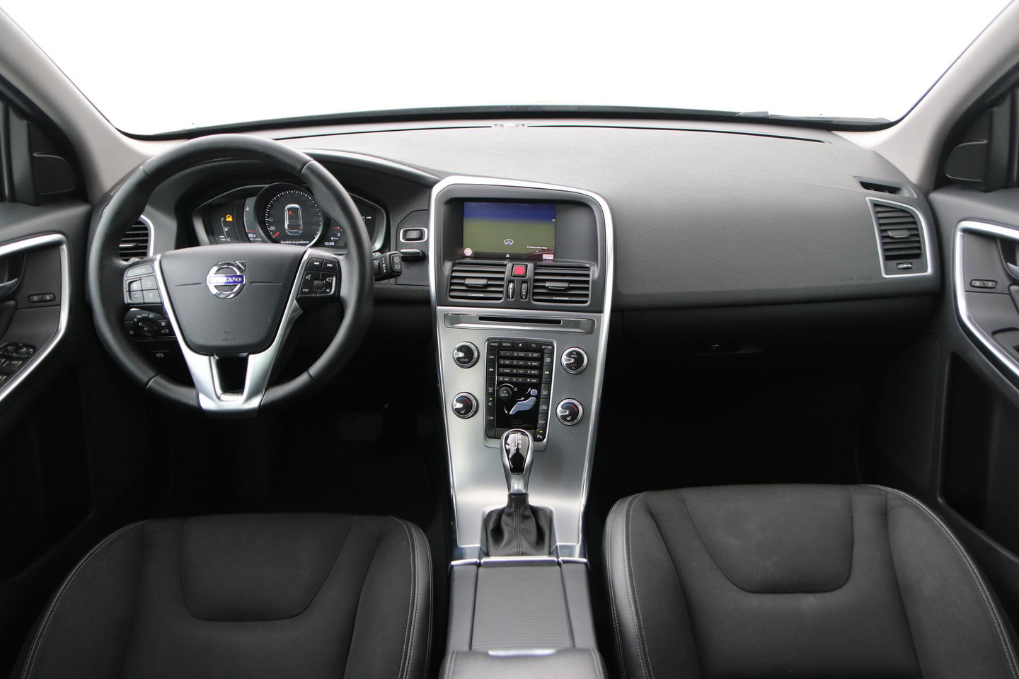 Volvo XC60 D3 FWD Polar+ | Automaat | Camera | Stoelverwarming | PDC V+A