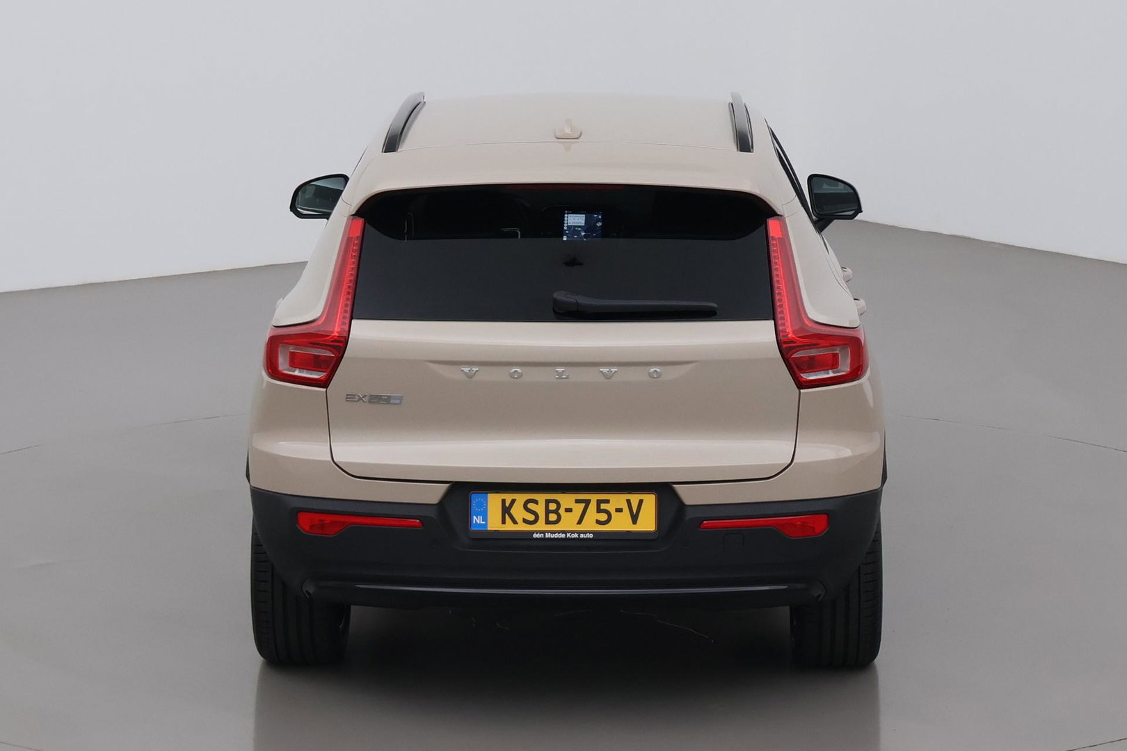 Volvo EX40 Single Motor Extended Range Plus 82 kWh | ACC | 360° Camera | Stoel+Stuurverwarming | Harman/Kardon | BLIS