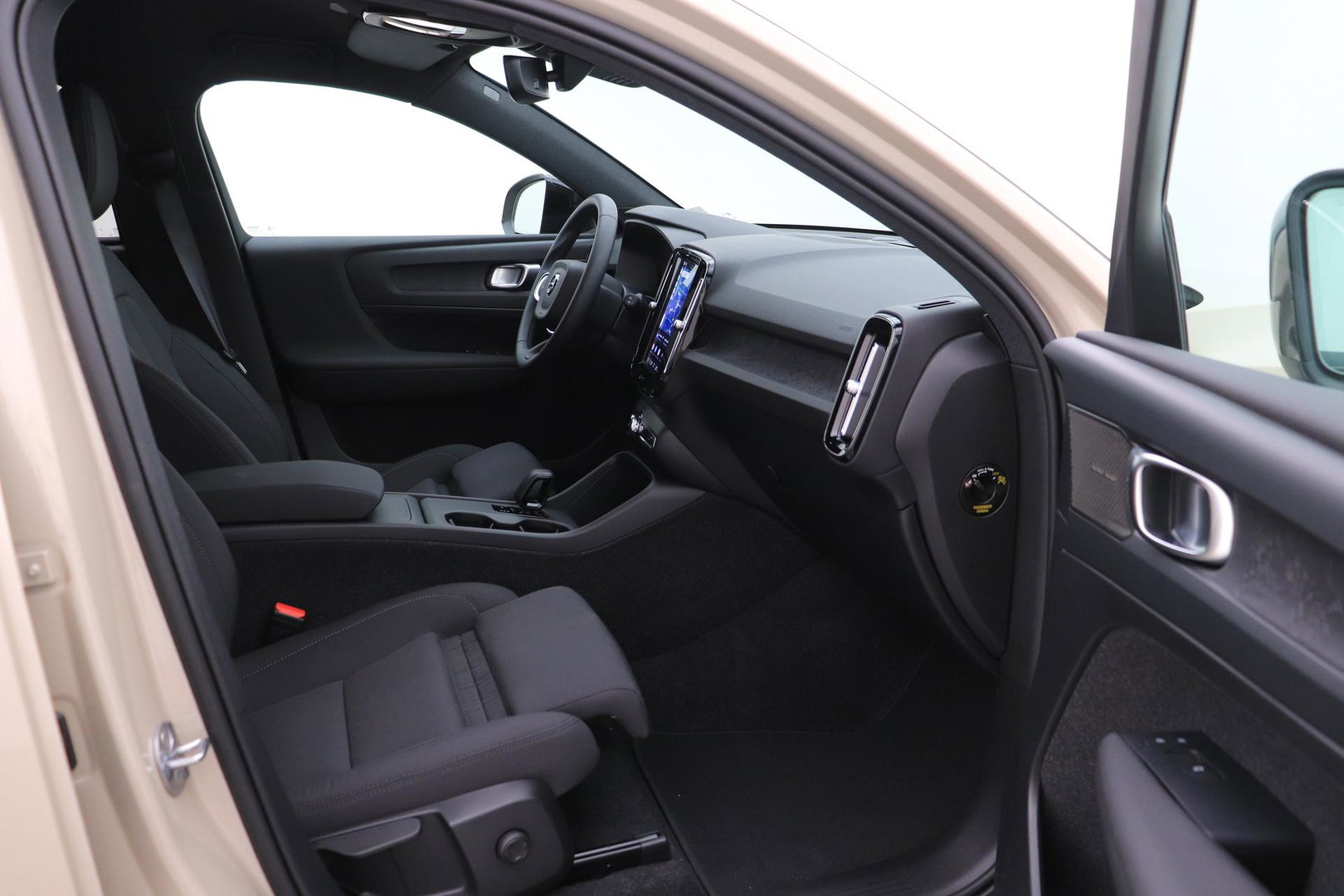 Volvo EX40 Single Motor Extended Range Plus 82 kWh | ACC | 360° Camera | Stoel+Stuurverwarming | Harman/Kardon | BLIS