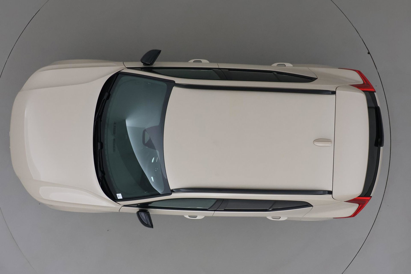 Volvo EX40 Single Motor Extended Range Plus 82 kWh | ACC | 360° Camera | Stoel+Stuurverwarming | Harman/Kardon | BLIS