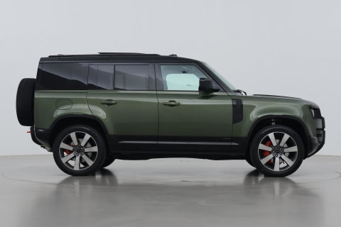 Land Rover Defender 2.0 P300e 110 X | FACELIFT | ClearSight | Meridian Surround | Trekhaak | Luchtvering | Koelbox | Panoramadak | 22 Inch